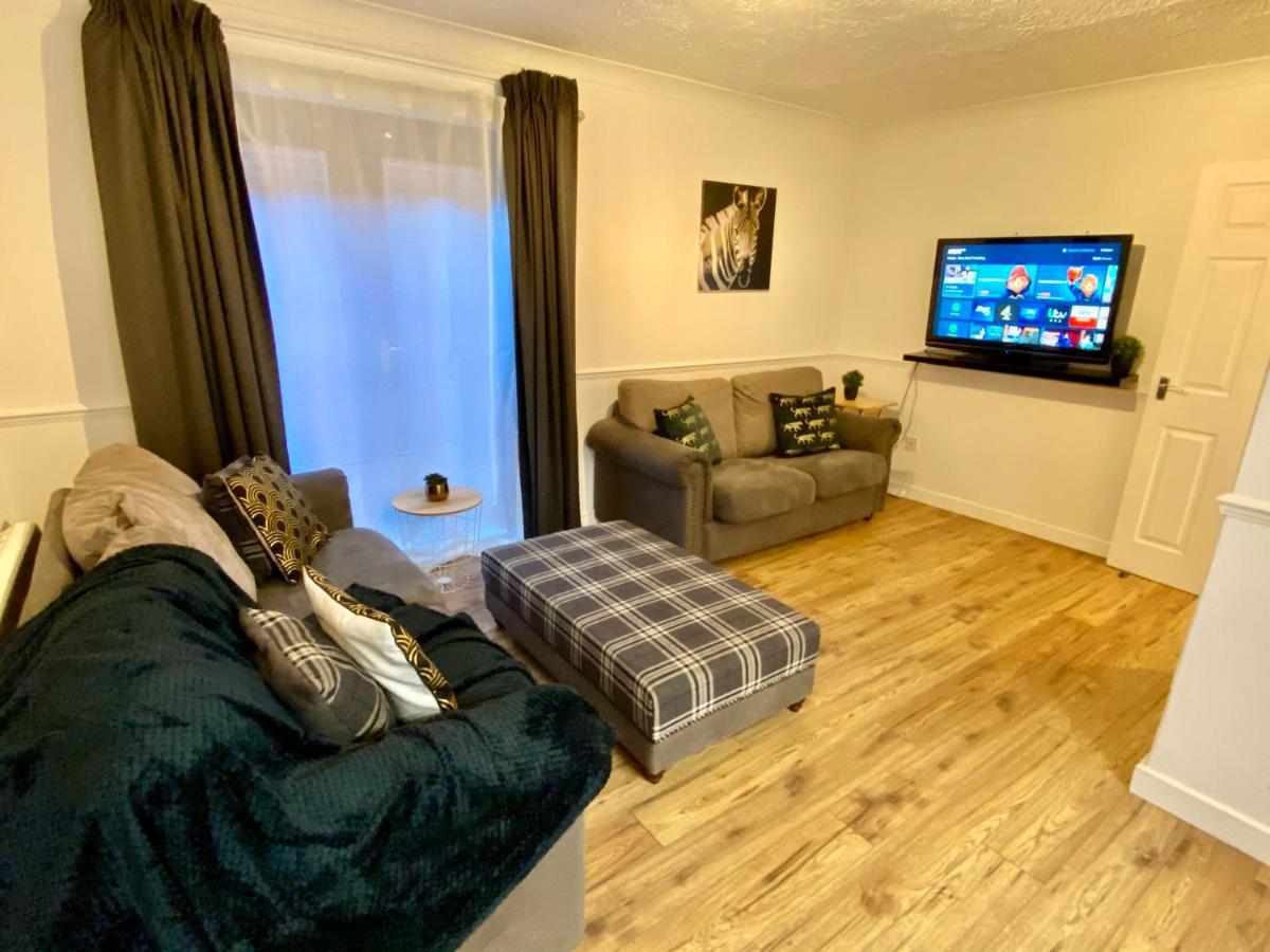 Easyrest Spalding - 4 Beds & Free Parking - Central & Modern Open Plan Apartment - Convenient Location Exteriör bild